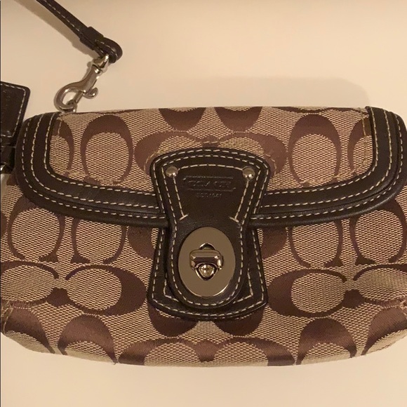 NEVER USED - Coach Wristlet - Picture 3 of 7